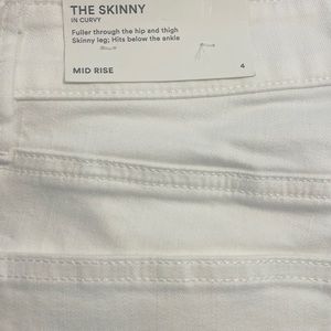 Ann Taylor White Mid Rise Skinny Denim Curvy Jeans- NEW- size 4